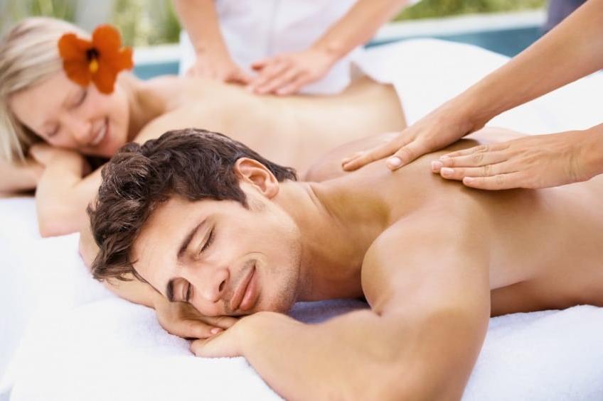 Palace massage couples